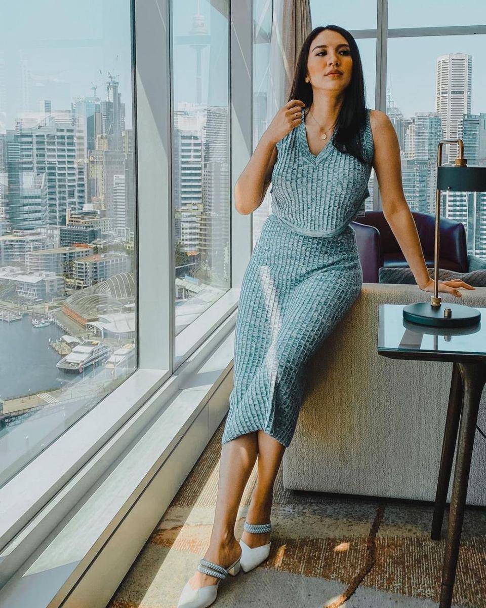 Office look ala Acha Sinaga (instagram.com/achasinaga)