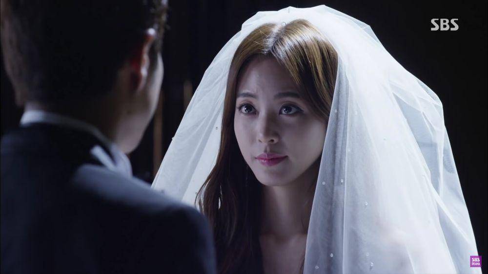 Han Ye Seul di drama Birth of a Beauty (youtube.com/SBS Drama)