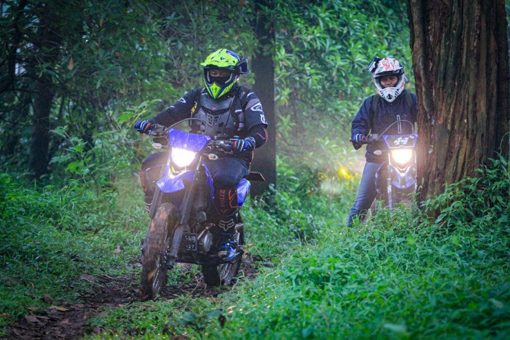 Komunitas WR Owners Indonesia Ngabuburit Sambil Trabasan