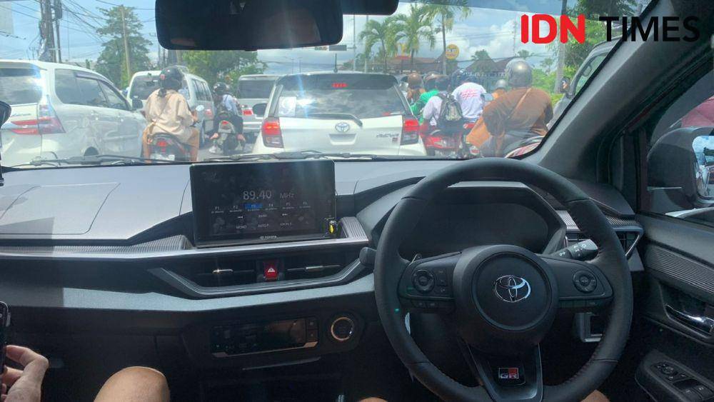 Kokpit All New Agya GR Sport (IDN Times/Fadhliansyah)
