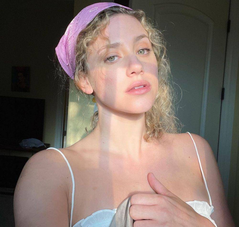 Lili Reinhart (instagram.com/lilireinhart)