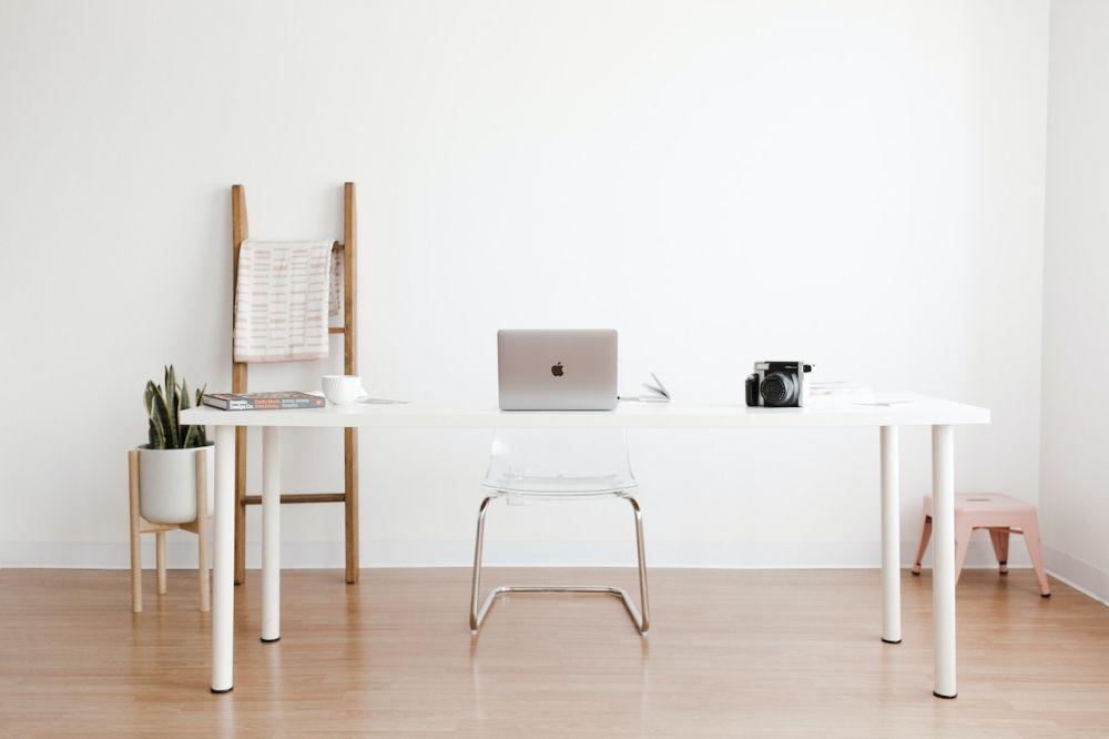 ide dekorasi ruang kerja (pexels.com/Andrew Neel )