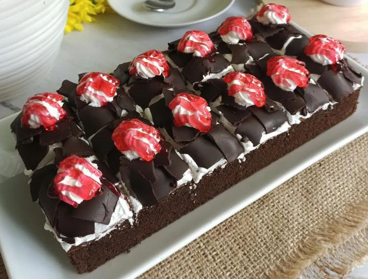 Resep Cake Black Forest Ekonomis, Bisa buat Camilan Lebaran