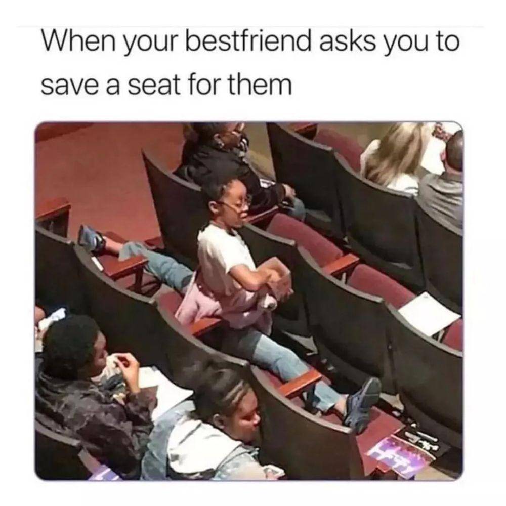 meme kamu dan bestie (instagram.com/threadpeachyy)