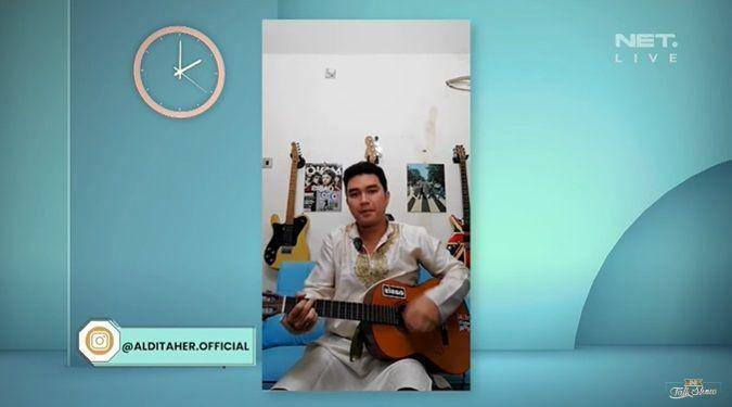 potret Raffi, Nagita, dan Bebi Romeo dengarkan lagu Aldi Taher (youtube.com/Ini Talk Show)