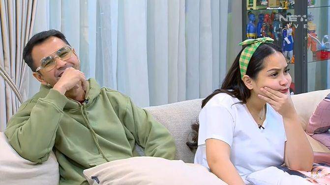 potret Raffi, Nagita, dan Bebi Romeo dengarkan lagu Aldi Taher (youtube.com/Ini Talk Show)