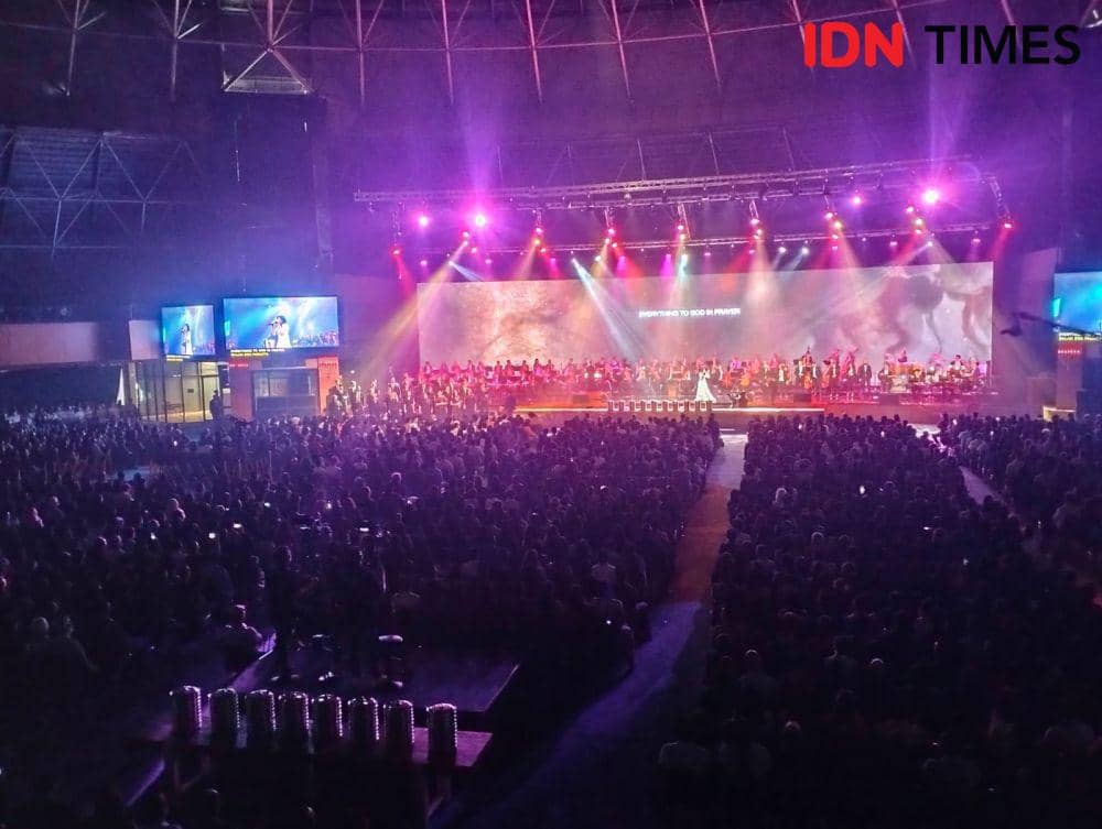 Ibadah Jumat Agung di Gereja Bethany Nginden Surabaya, Jumat (7/4/2023). (IDN Times/Khusnul Hasana).