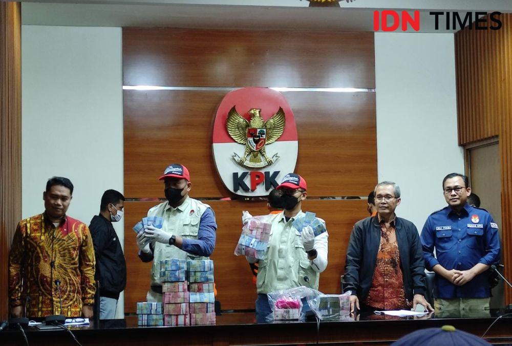 Bupati Meranti Terima Rp26,1 Miliar, Mau Dipakai Maju di Pilgub Riau