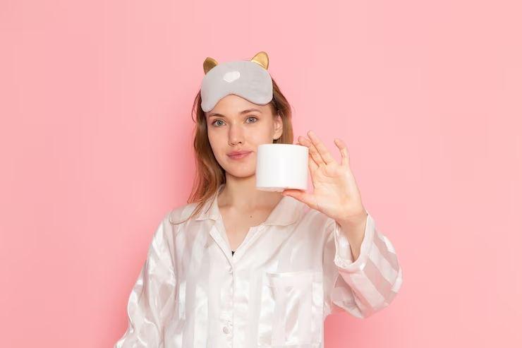 5 Manfaat Sleeping Mask Bikin Kulit Kamu Cepat Beregenerasi, Glowing