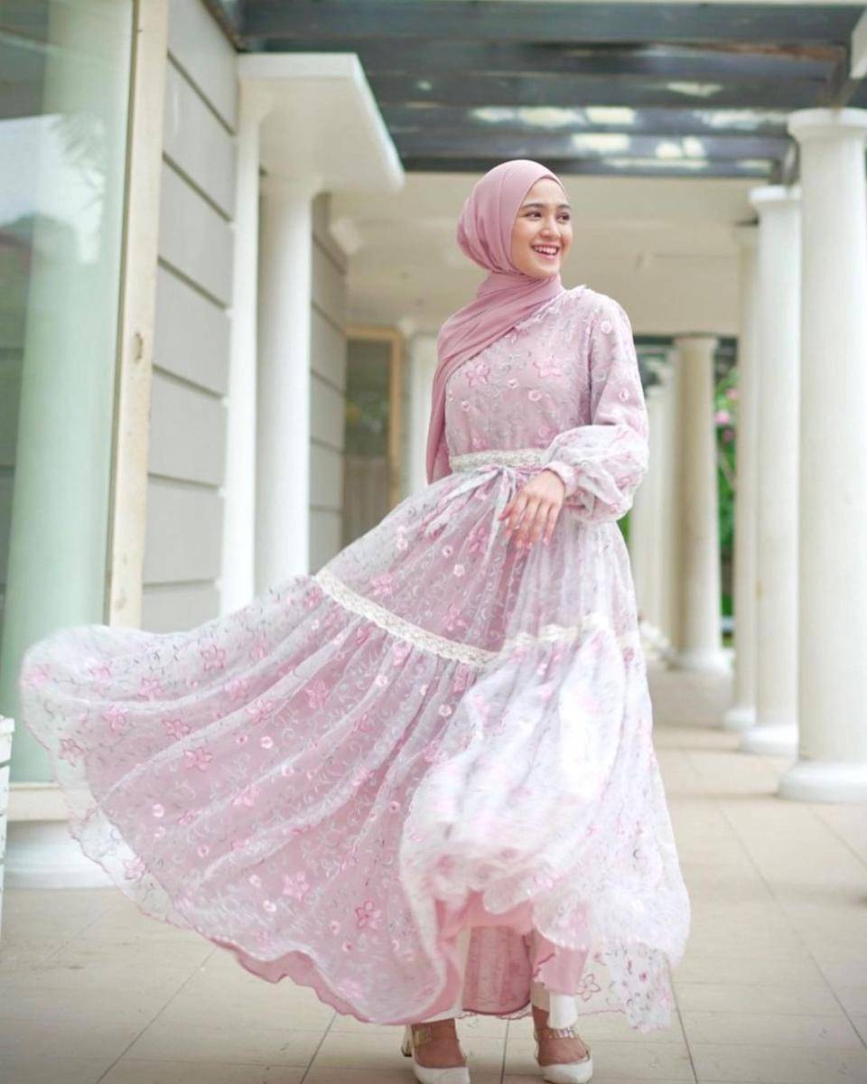 Cut Syifa (instagram.com/cutsyifaa)
