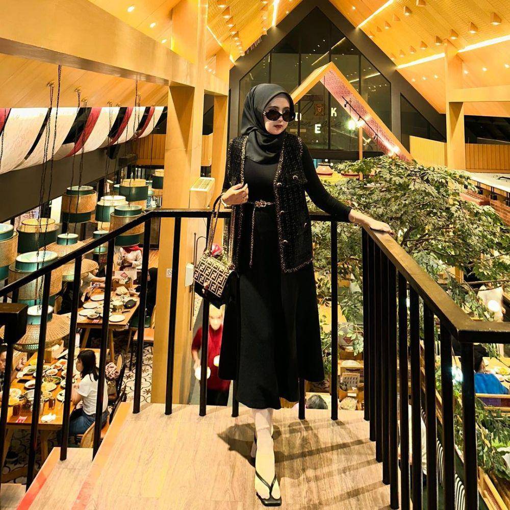 Debia Fitriani (instagram.com/debiarf)