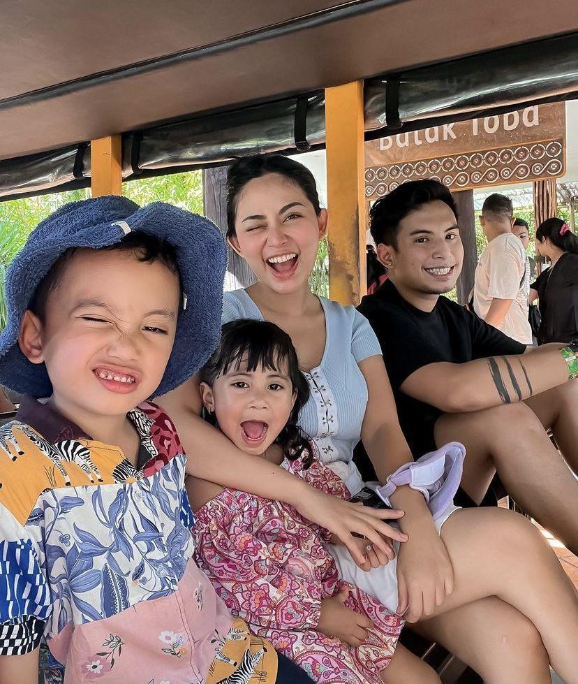 potret liburan Rachel Vennya, Niko, Xabiru dan Chava ke Bali Zoo (instagram.com/rachelvennya)