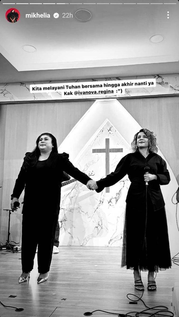 artis lakukan ibadah Jumat Agung di gereja (instagram.com/mikhelia)