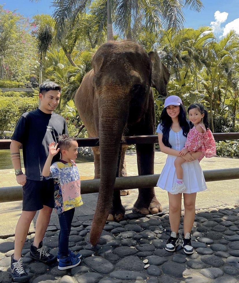 potret liburan Rachel Vennya, Niko, Xabiru dan Chava ke Bali Zoo (instagram.com/rachelvennya)