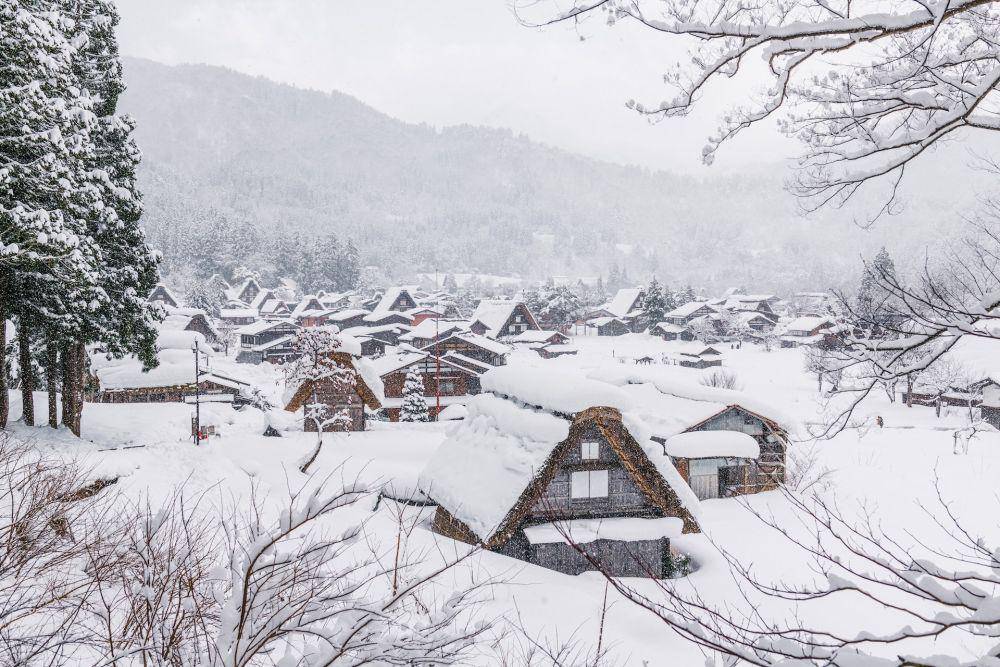 Shirakawa-go (unsplash.com/Hyungman Jeon)