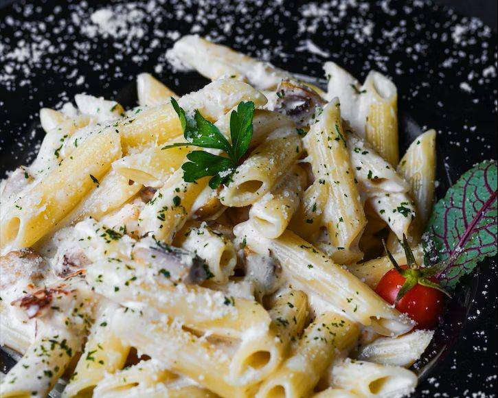 tips membuat penne (unsplash.com/amin ramezani)