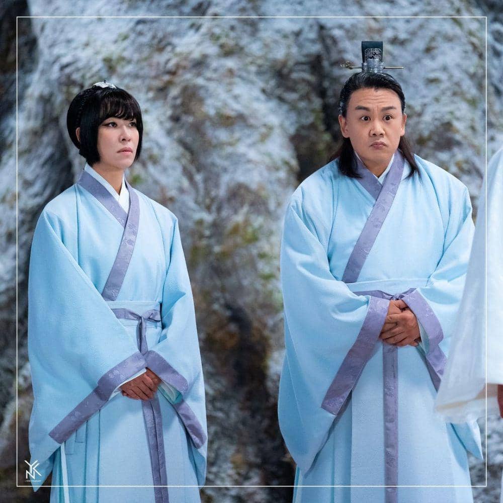 Kim In Kwon dan Cha Chung Hwa di balik layar drama Kokdu: Season of Deity (instagram.com/ynkentertainment)