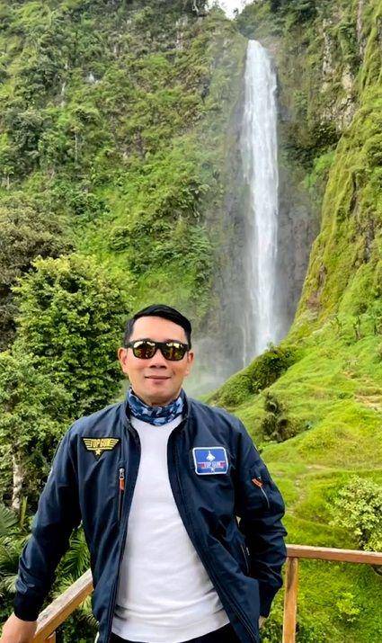 Ridwan Kamil ke rumah Abah Jajang (instagram.com/ridwankamil)