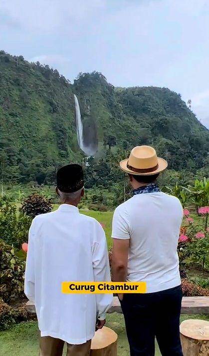 Ridwan Kamil ke rumah Abah Jajang (instagram.com/ridwankamil)