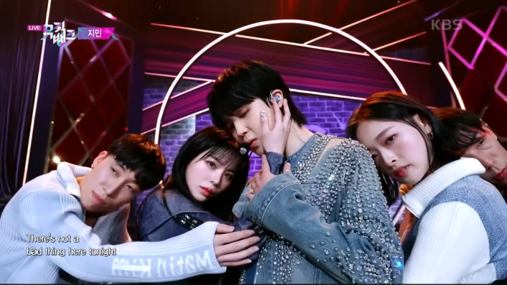 Jimin BTS dan dancer-nya (youtube.com/KBS World TV)