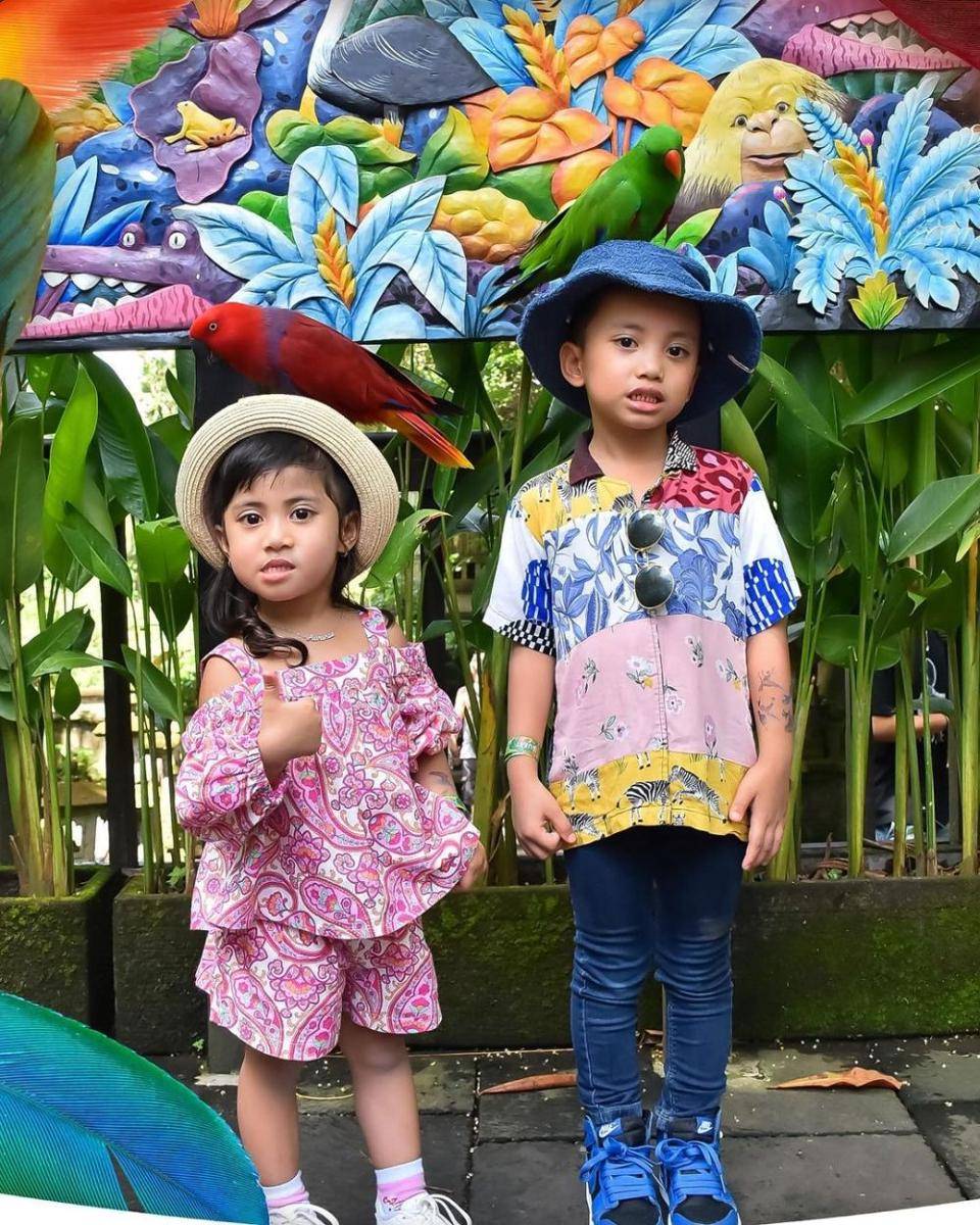 potret Rachel Vennya dan Okin liburan bareng Xabiru dan Chava (instagram.com/rachelvennya)