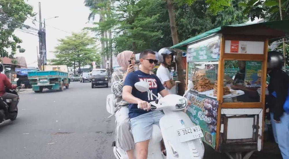 Citra dan Rezky nyari takjil (YouTube.com/Ciky Citra Rezky)