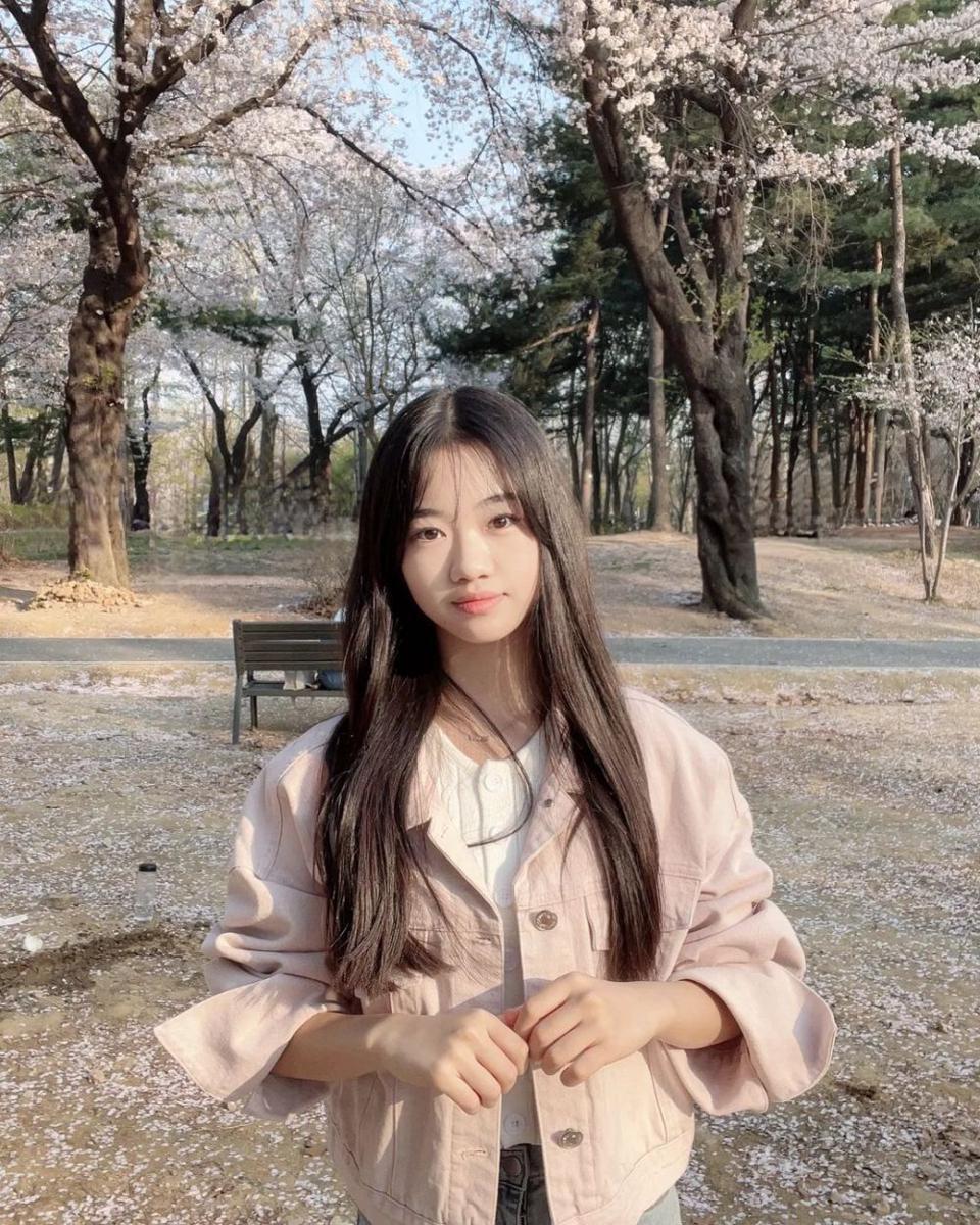 potret Na Haeun (instagram.com/awesomehaeun)