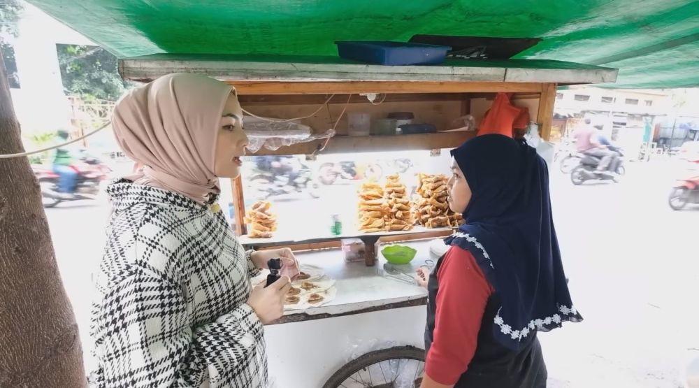Citra dan Rezky nyari takjil (YouTube.com/Ciky Citra Rezky)