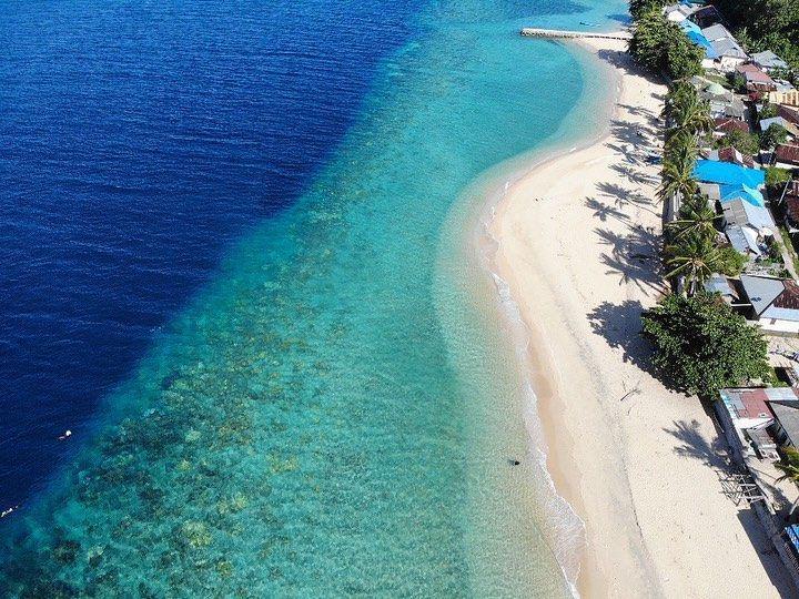 10 Potret Pulau Hatta di Banda Neira, Cocok buat Ide Healing