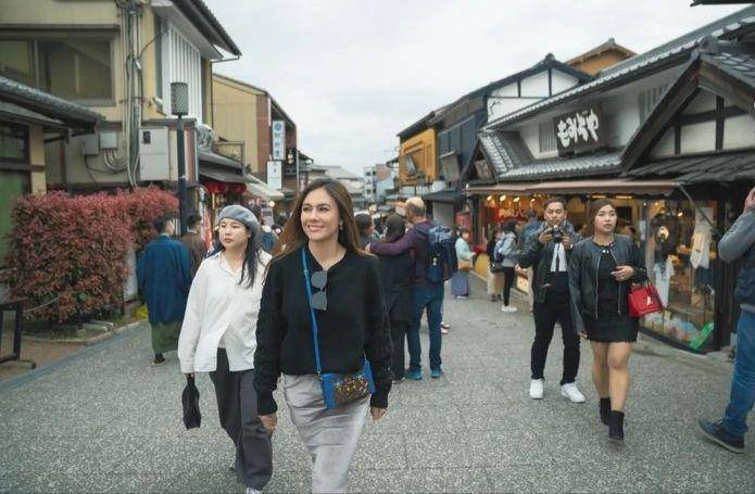 Wulan Guritno Liburan di Jepang (Instagram.com/wulanguritno)