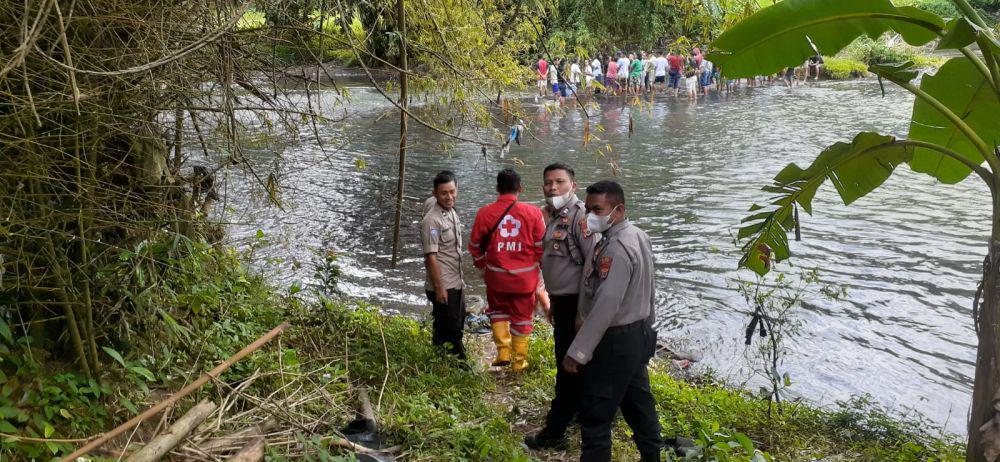 Penemuan orok tanpa kepala di Sungai Bedok, Bantul. (IDN Times/Daruwaskita)