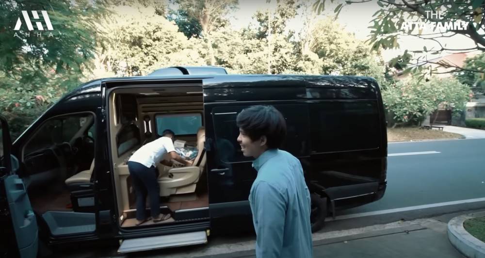 momen Atta dapat kejutan dari Gen Halilintar (youtube.com/attahalilintar)