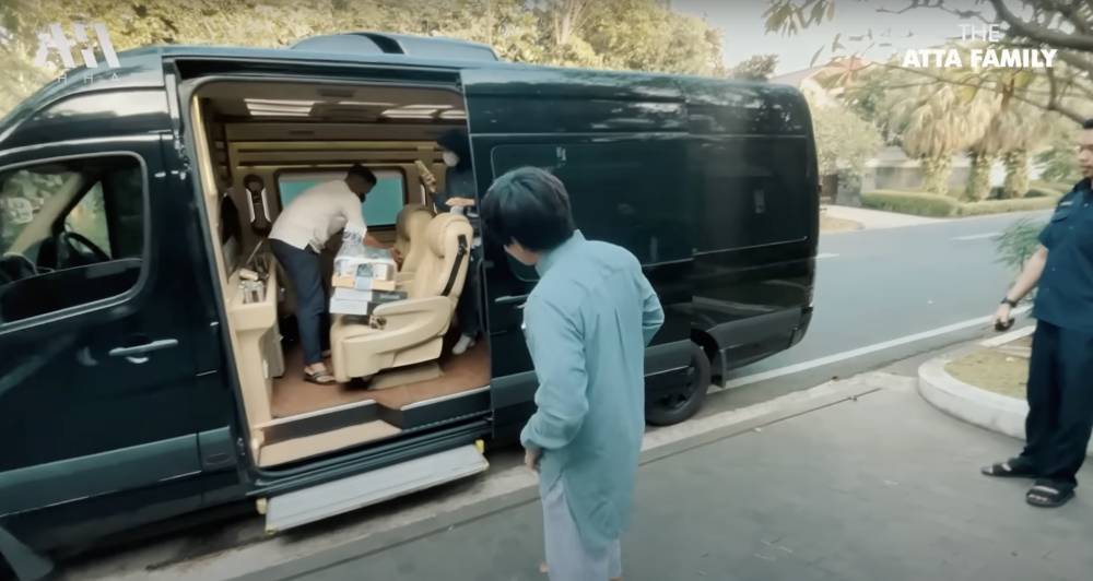 momen Atta dapat kejutan dari Gen Halilintar (youtube.com/attahalilintar)