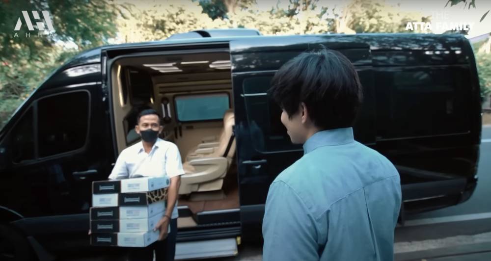 momen Atta dapat kejutan dari Gen Halilintar (youtube.com/attahalilintar)