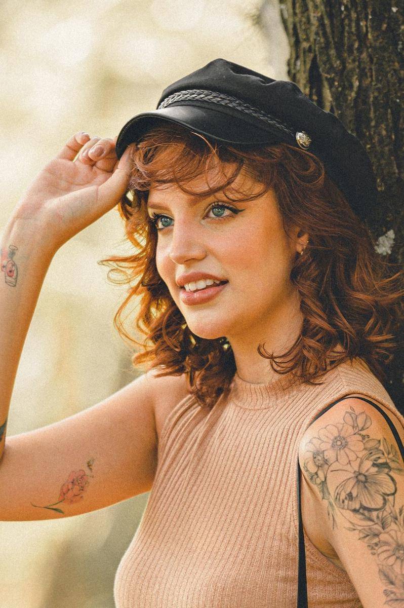 ilustrasi baker boy hat (pexels.com/Daniel Duarte)