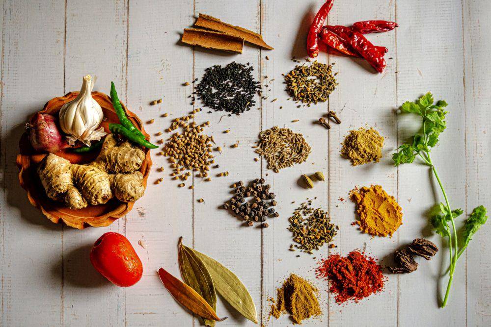 ilustrasi bumbu dapur (unsplash.com/@ratulghoshr)