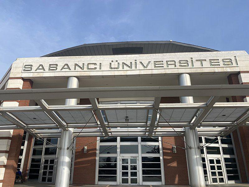 Sabanci University (commons.wikimedia.org/Kadi)