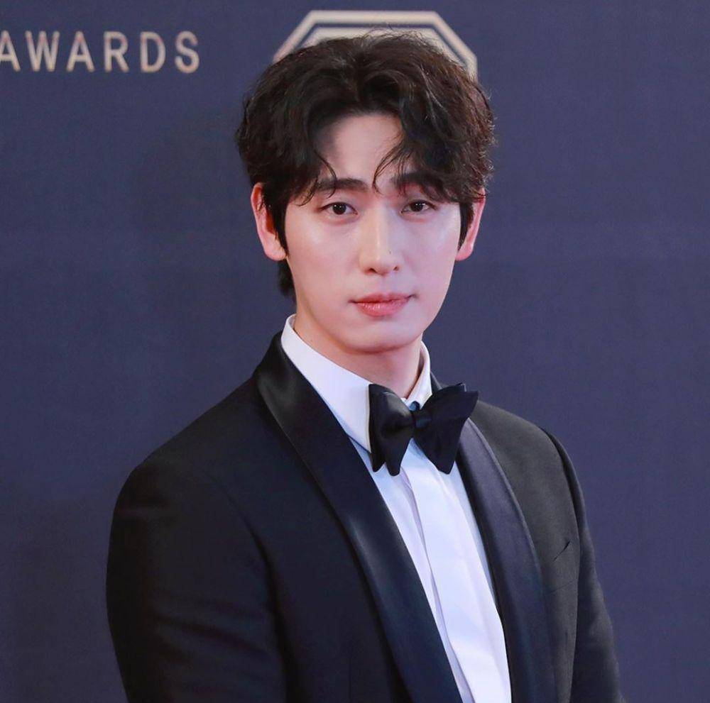 Yoon Park (instagram.com/yoon.bak)