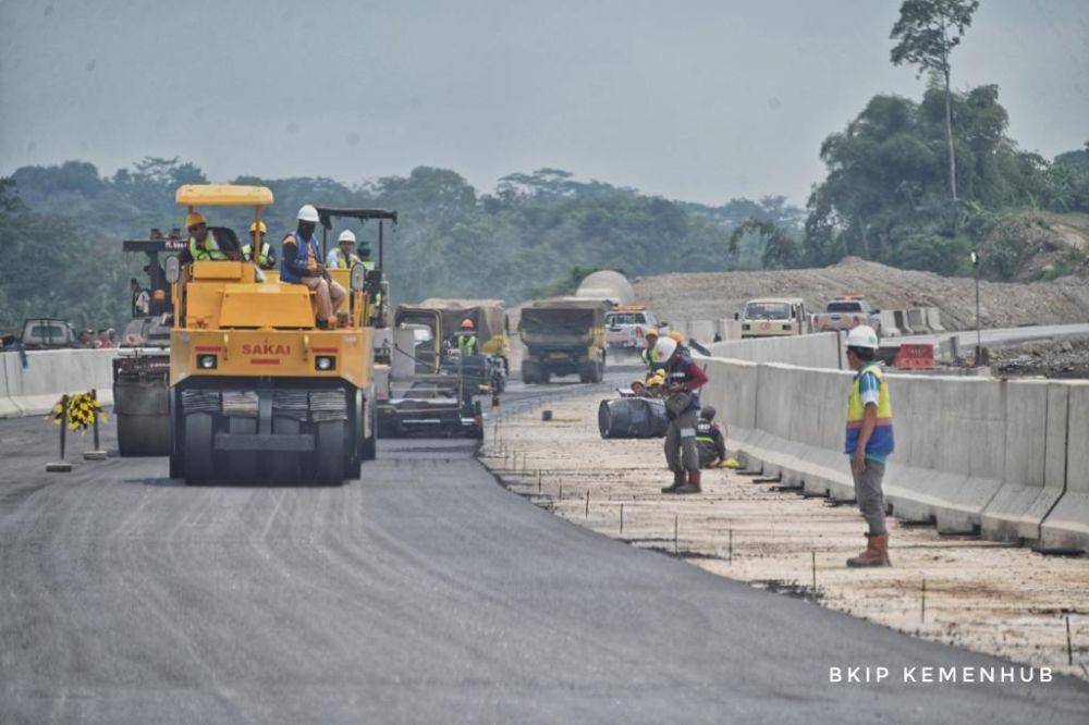 Tol Cisumdawu sedang dalam pembangunan. (Dok/Kemenhub)