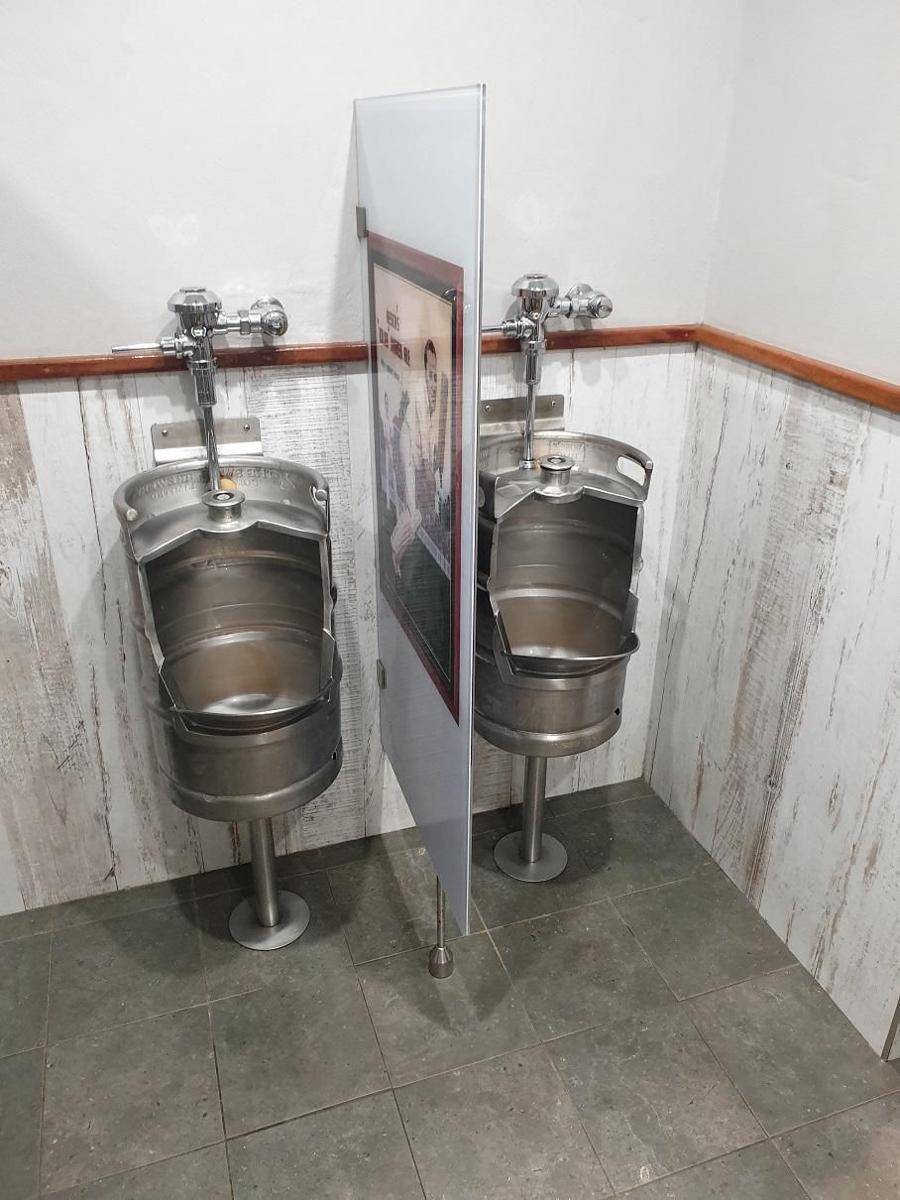 potret fasilitas unik di toilet umum (reddit.com/user/bishslap)
