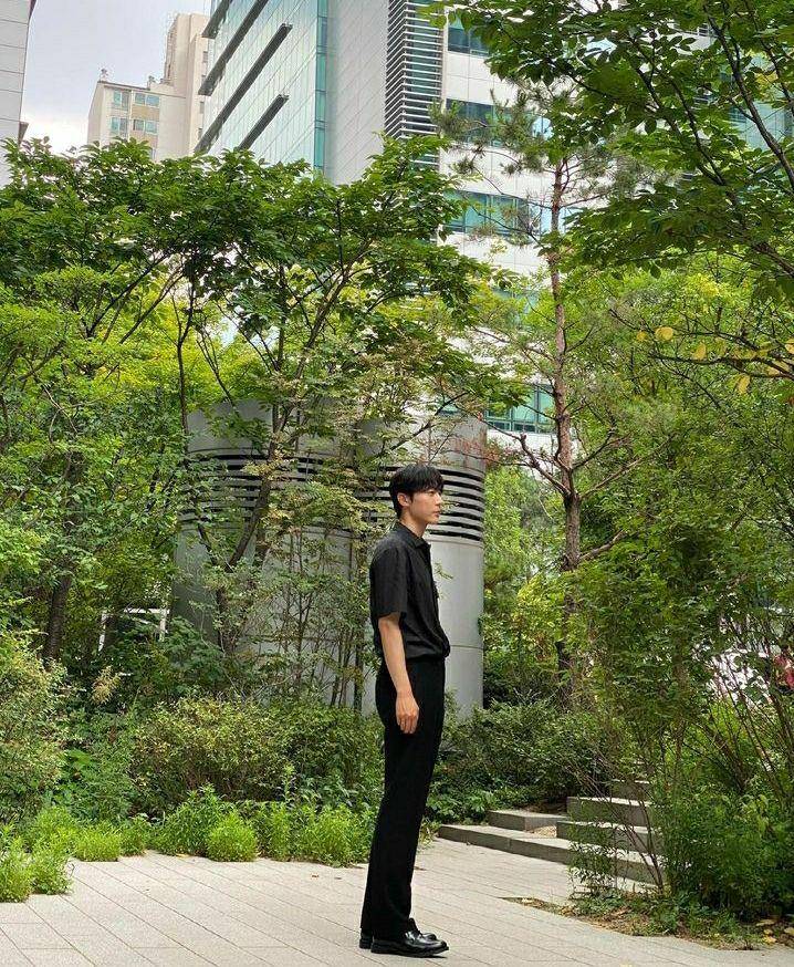 OOTD Shin Hyun Soo (instagram.com/shintop20)