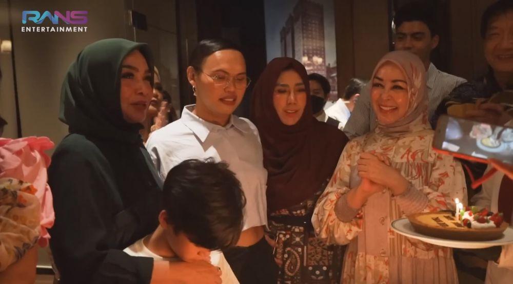 ulang tahun Rieta Amilia (YouTube.com/Rans Entertainment)