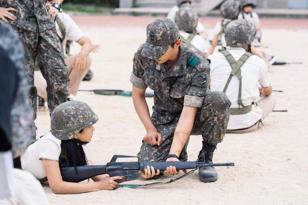 Apakah Letnan Lee Membalas Cinta Cha So Yeon di Duty After School?