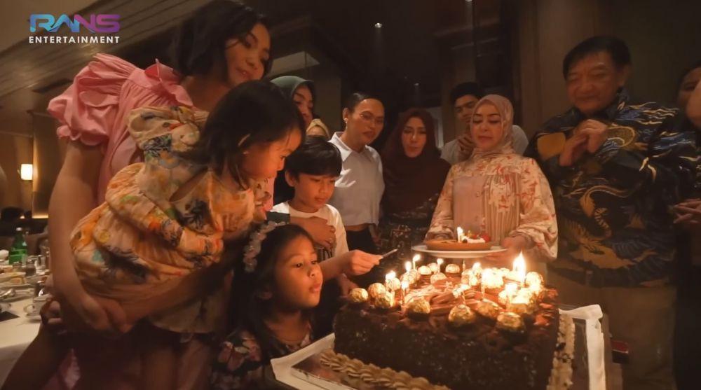 ulang tahun Rieta Amilia (YouTube.com/Rans Entertainment)