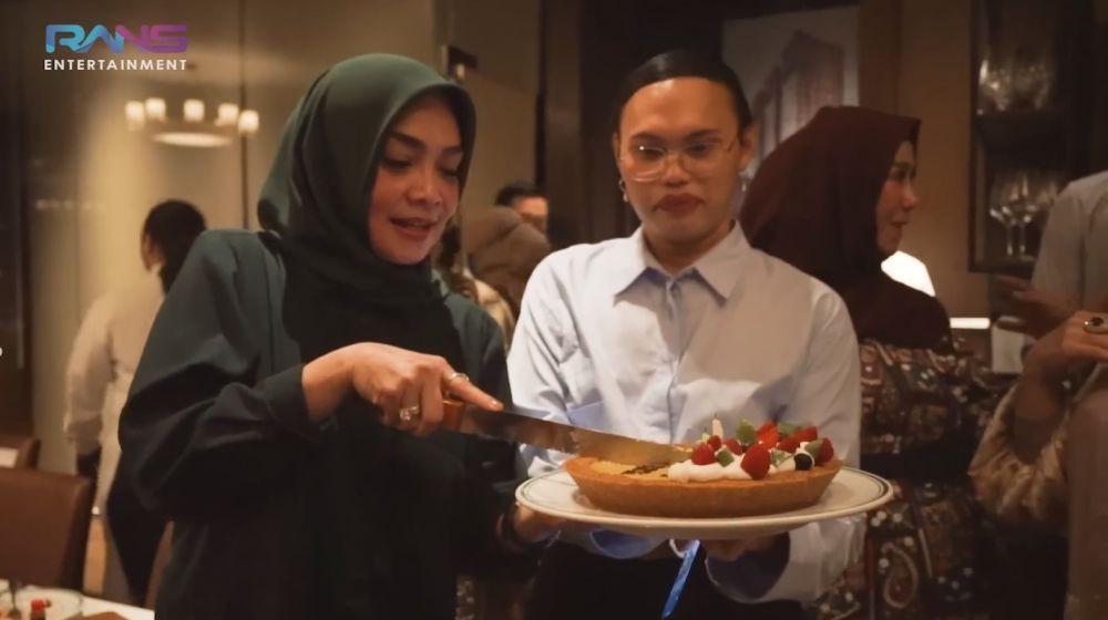 ulang tahun Rieta Amilia (YouTube.com/Rans Entertainment)