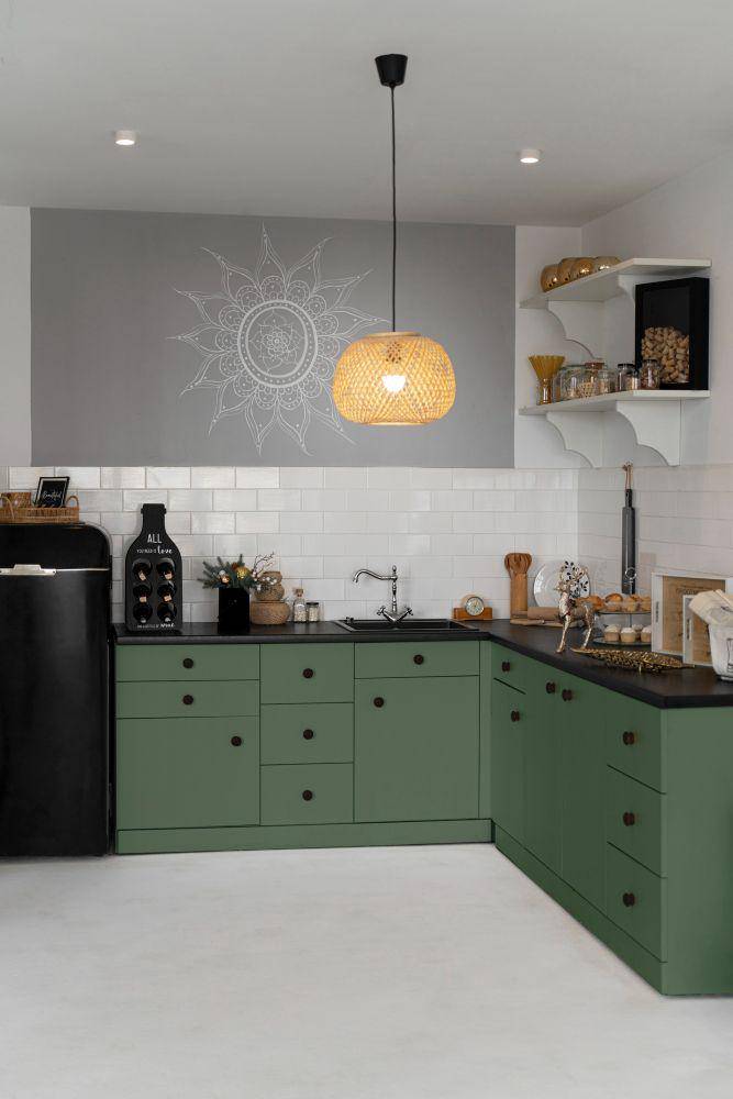 Kabinet dapur nuansa hijau (Freepik.com)