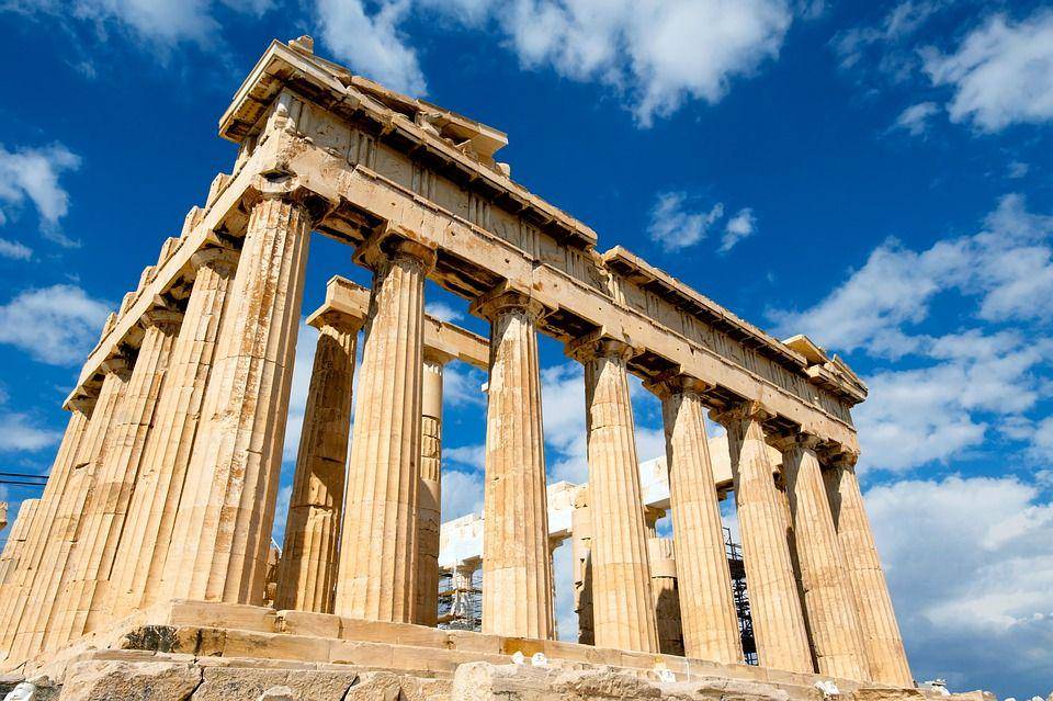 reruntuhan kuil Parthenon, lambang kebesaran peradaban Yunani Kuno (pixabay.com/nonbirinonko)