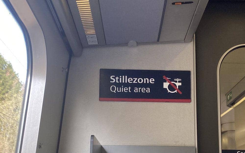 potret fasilitas unik di dalam kereta (reddit.com/user/justgiveausernamepls)