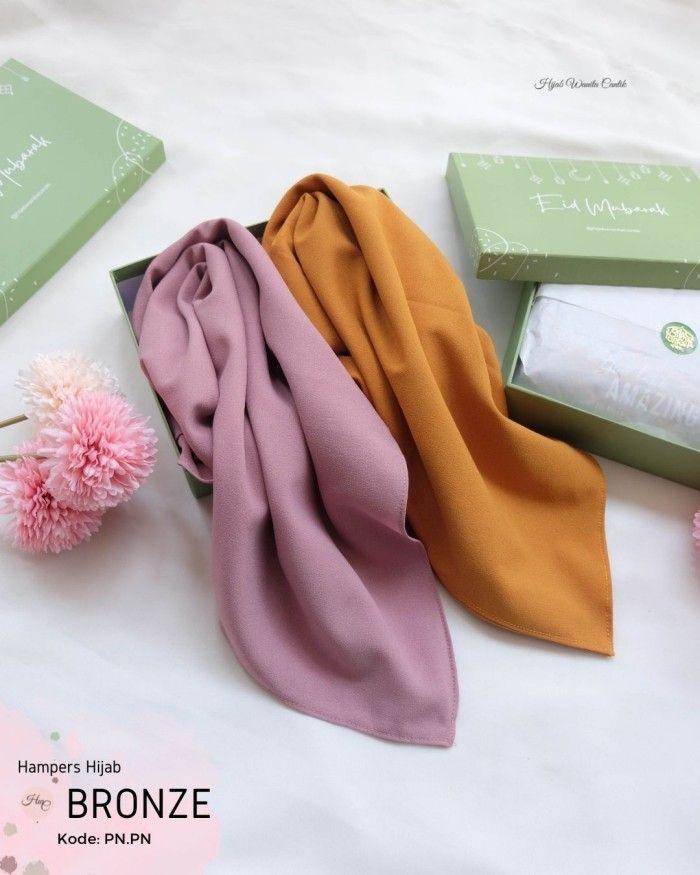 Hampers lebaran di bawah Rp100 ribu berupa hijab (Tokopedia Official Store/Hijab Wanita Cantik)