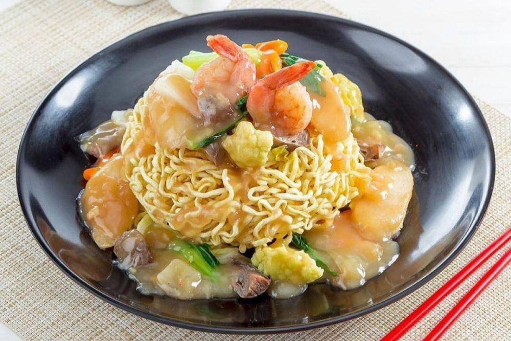 i fu mie siram sayur (instagram.com/kopitam.plg)